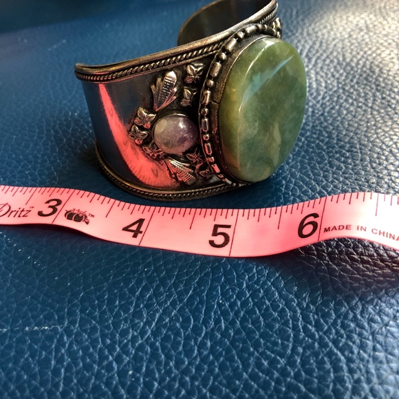 Vintage cuff bracelet - Picture 3 of 8